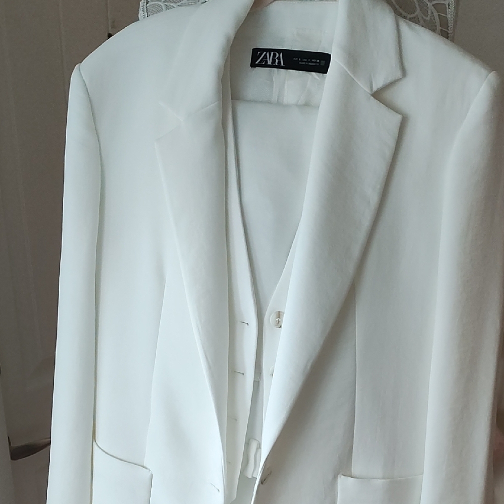 Zara woman’s Elegant White Suit, blazer, pant, and vest